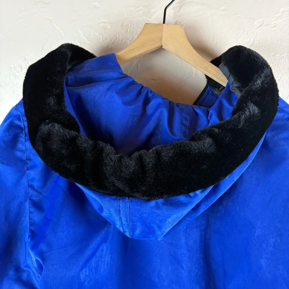Vintage skea Paris Vail Royal Blue Ski Snow Jacket Faux Fur Hood 1990s Large USA
